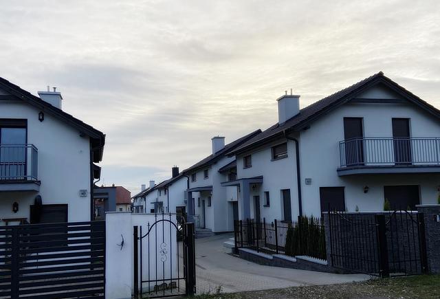 D9B599A4-91C4-4813-9CE5-54C76D2C4D73